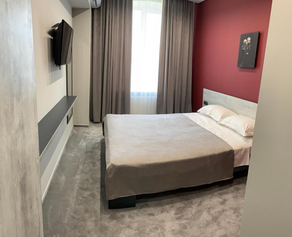 Red Cube Hotel Каменец-Подольский Экстерьер фото